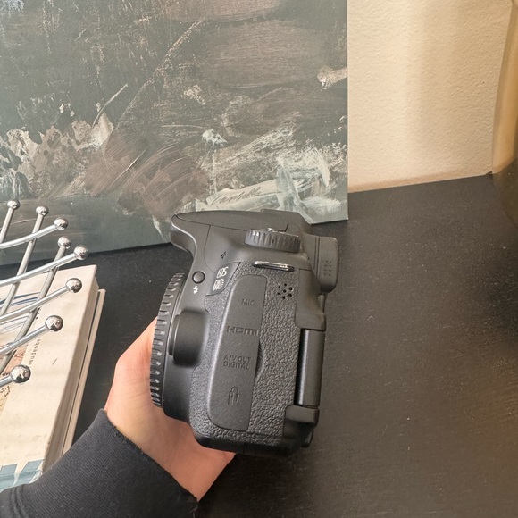 ❤️ EUC Canon 60d w/18-200mm lens - Picture 2 of 12